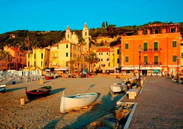 Affittacamere Montecarlo Laigueglia Kültér fotó